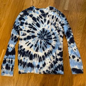 Blue Medium tie dye long sleeve shirt